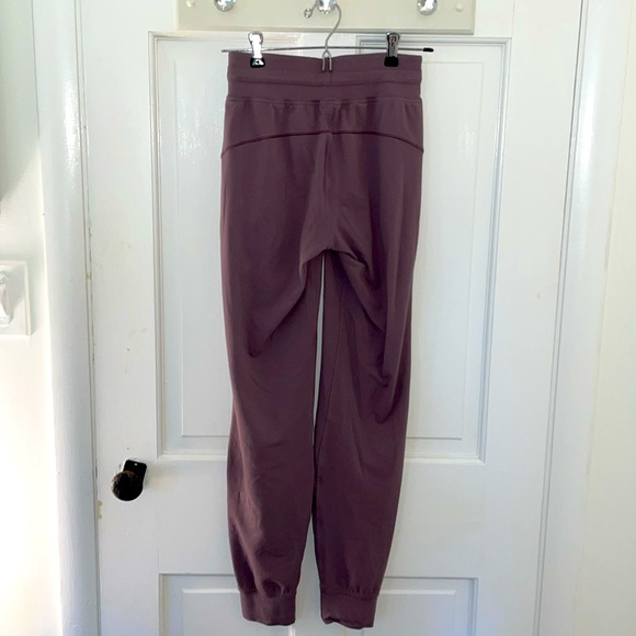 Lululemon Joggers with drawstring waist and pockets. - Picture 3 of 4